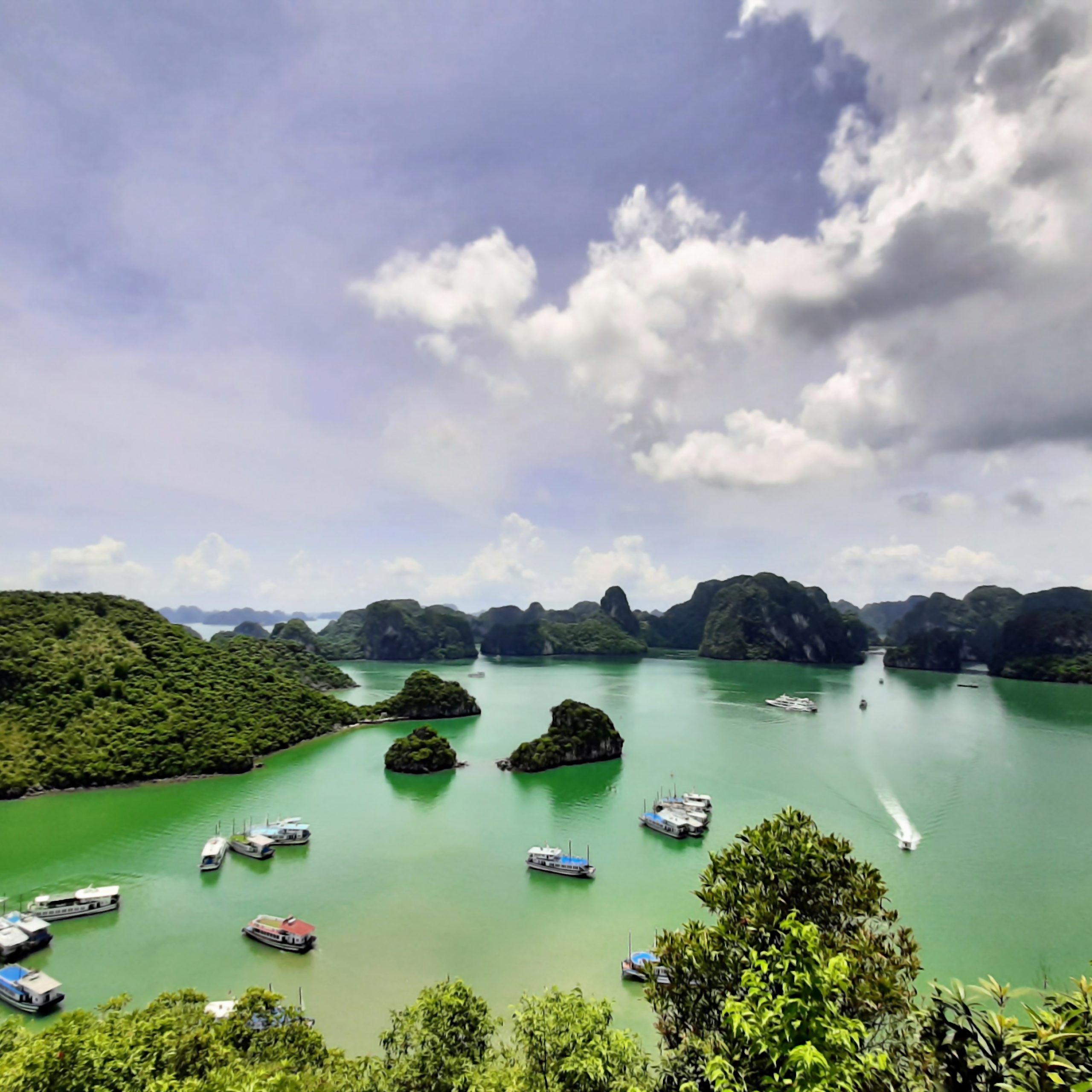 Day 3: Ha Long Bay – Hanoi (Breakfast/Brunch)